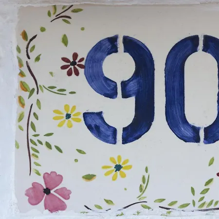 90 Seconds To The Nyaraló